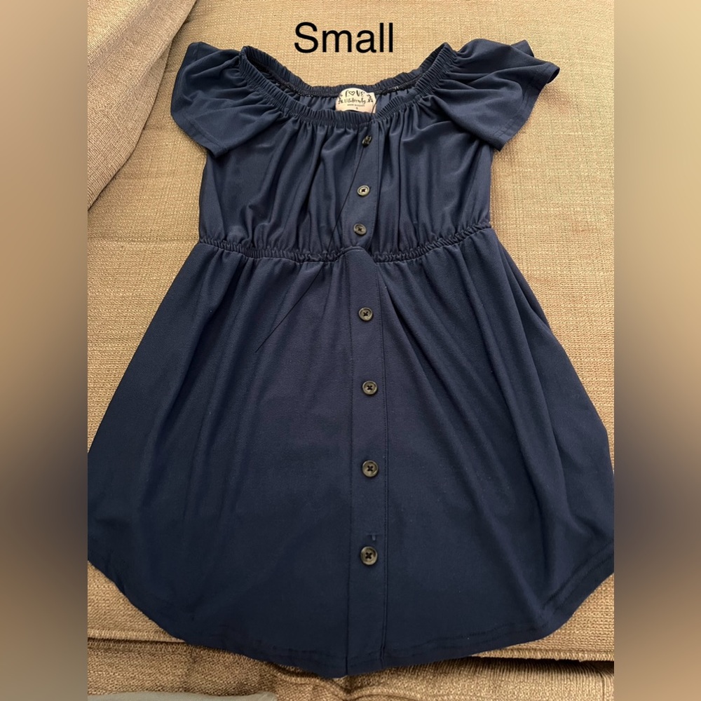 3 maternity tops